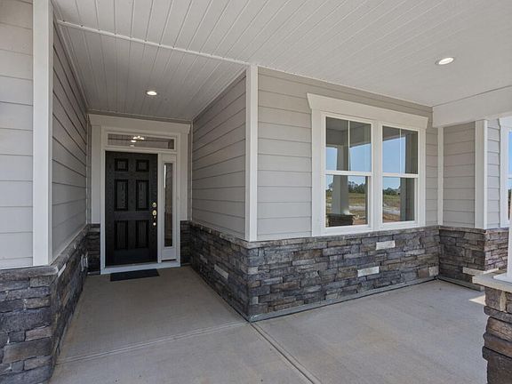 These photos are representative of this floor plan, but all options may not be available in every co