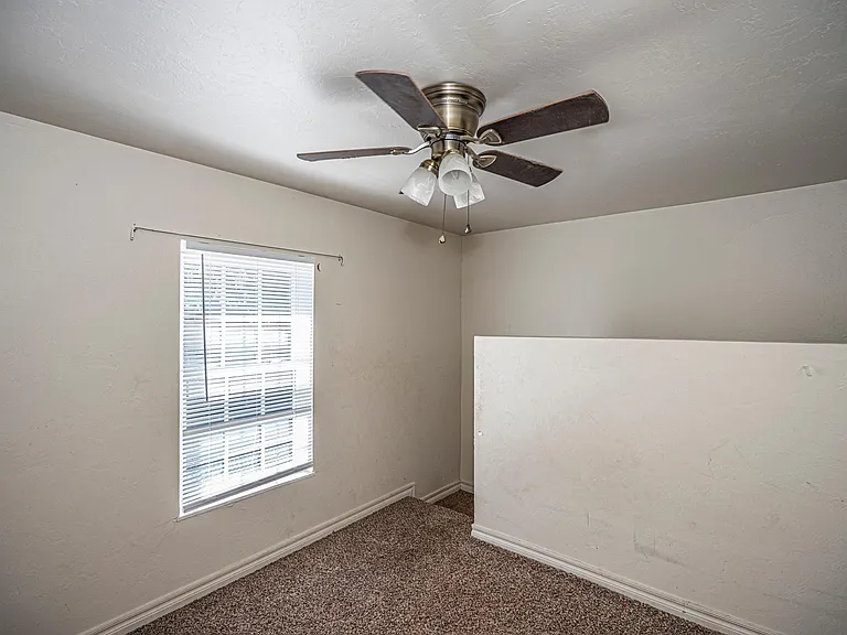 521 Park Pl — Photo 14
