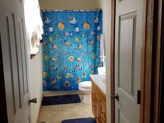 4th image of 1048 Farmington Dr