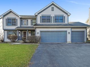 1073 Wakefield Dr, Elgin, IL 60120