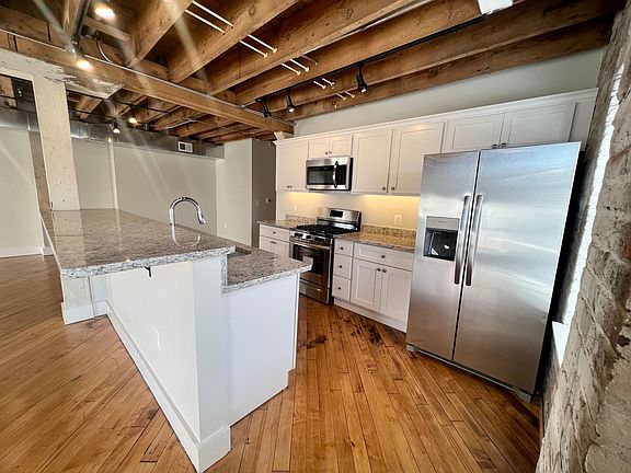 4th image of 401 Princess Anne St #202