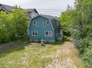 19 E 4th St, White Sands, AB T0C3B0