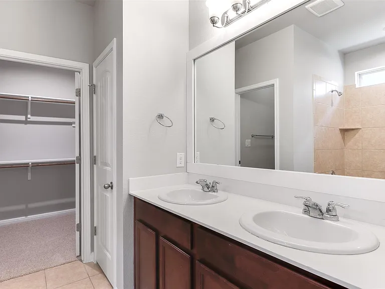 2929 Harvester Ln — Photo 12
