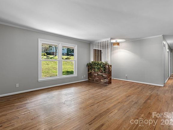 5th image of 3515 12th Street Dr NE