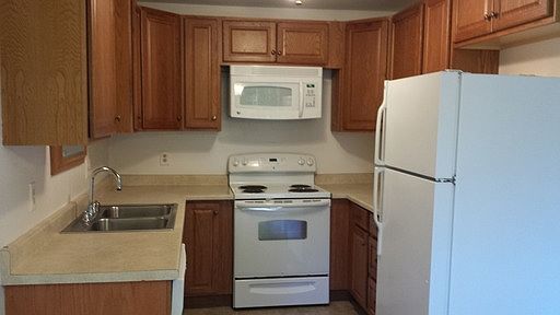4th image of 1166 Trower Ave
