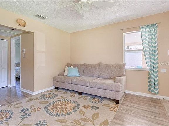4th image of 4413 W Paxton Ave
