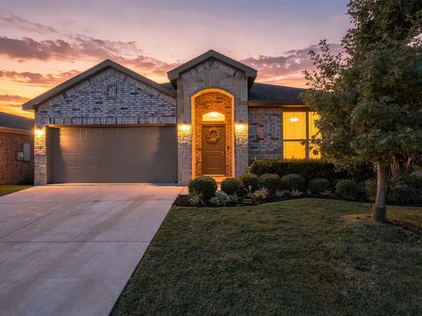 9005 Fescue Dr, Fort Worth, TX 76179