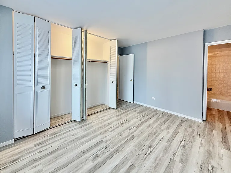6815 N Sheridan Rd — Photo 19