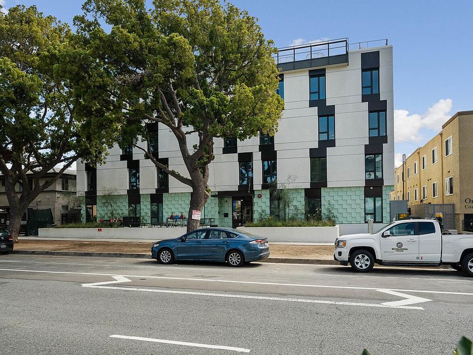 Building Photo 2
