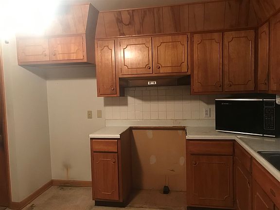 4th image of 996 Samuels Ave