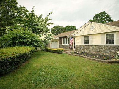 99 Old Neck Road, Center Moriches, NY, 11934