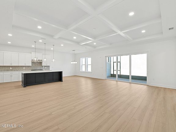 5th image of 156 STILLWATER Drive