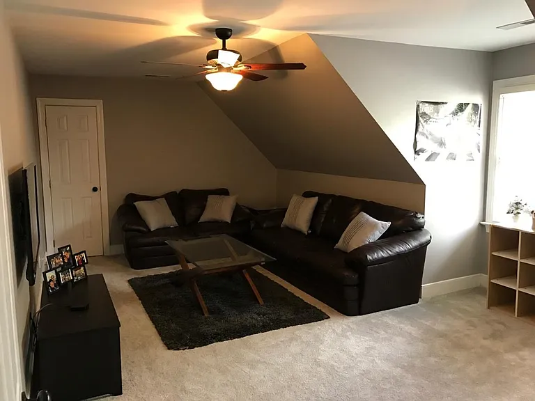 5th Bedroom Upstairs