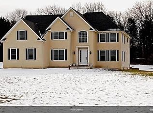 4 Greentree Dr, Andover, NJ 07821