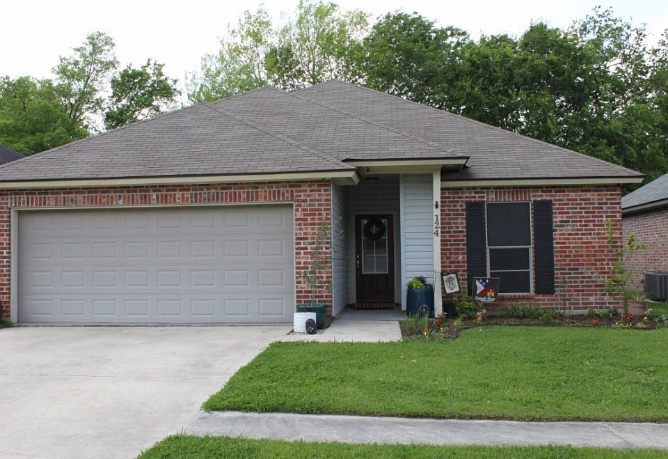 1st image of 124 Country Garden Ln