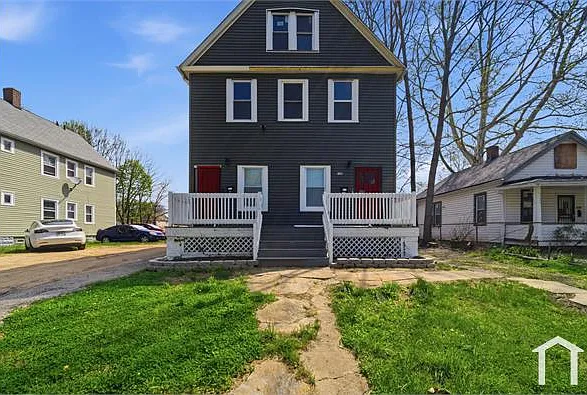3 bed, $1,450 — Photo 2