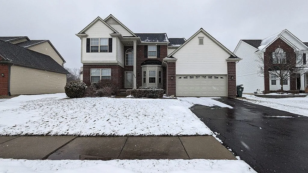 2075 Marie Dr photo 1