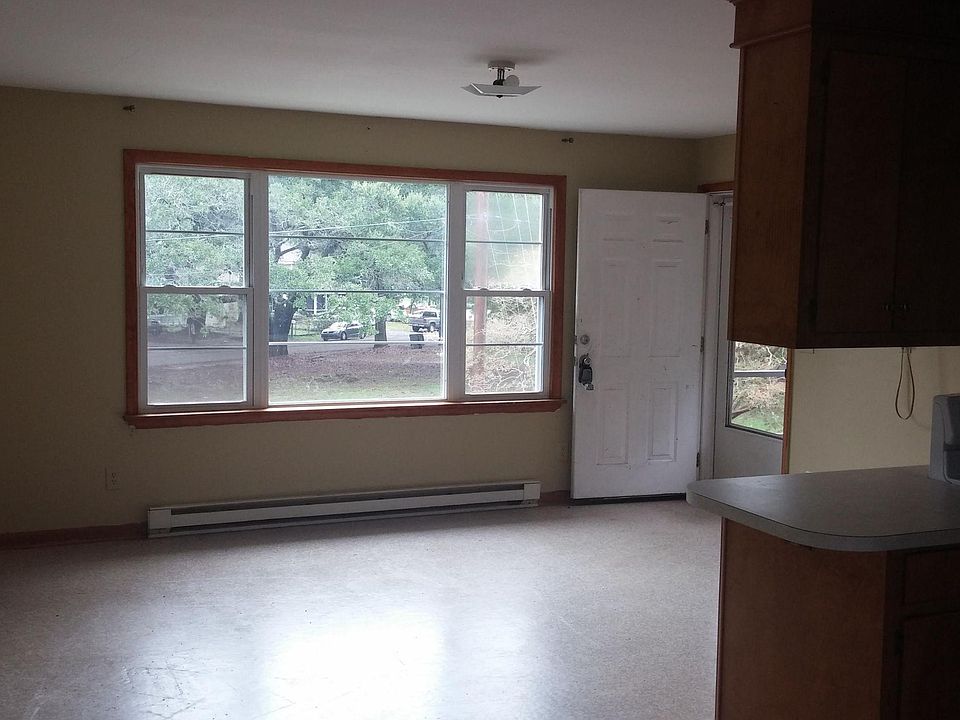 2nd image of 1127-1129 Justice St #1-4