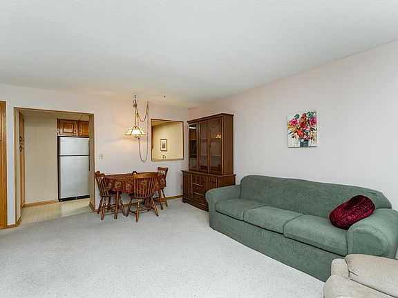 2nd image of 220 Broadway Ave S APT 1417