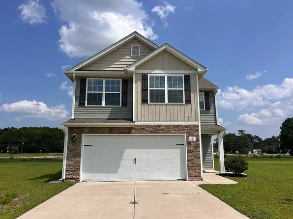 217 Mineral Spring Ln, Fuquay Varina, NC 27526