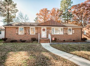 911 Jamestown Rd, Colonial Heights, VA 23834