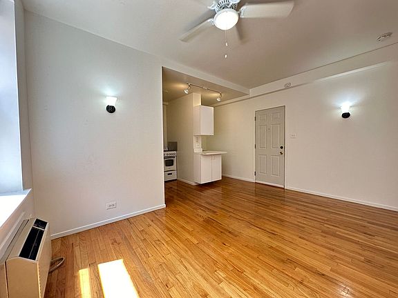 4th image of 5959 N Kenmore Ave APT 404