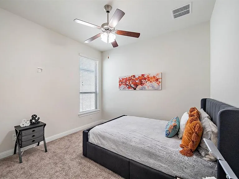 8915 Leaning Hollow Ln #8915 — Photo 12