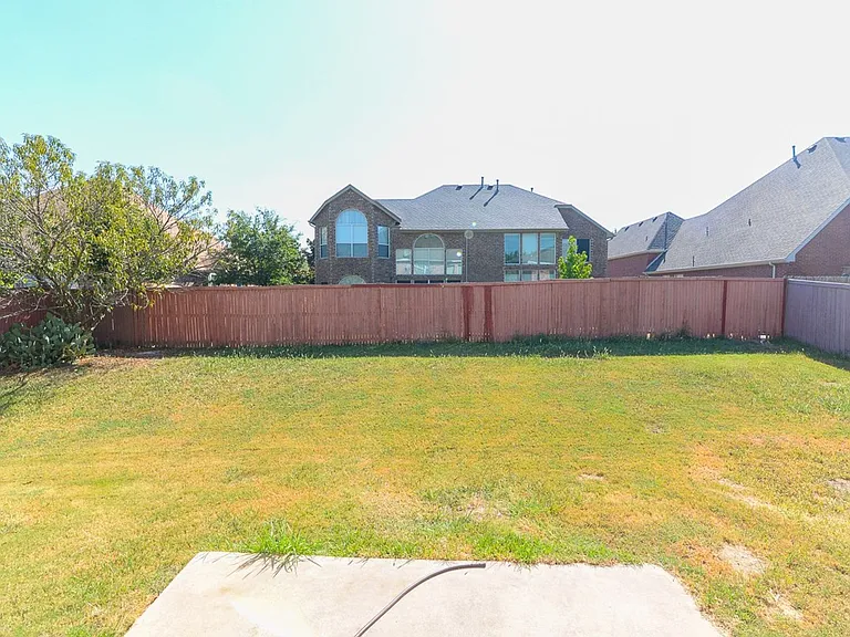 9605 Pinehurst Dr — Photo 3