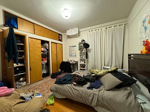 4th image of 509 Cathedral Pkwy #1O