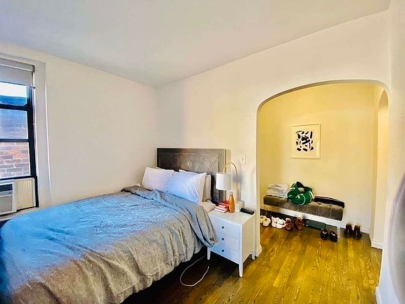 5th image of 234 W 13th St #67