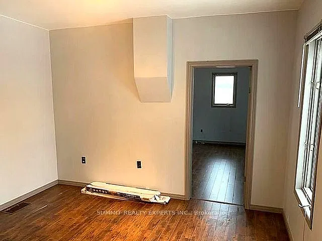 3 bed, $3,000 — Photo 2