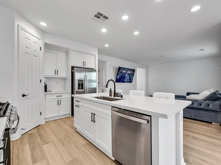 24047 Ashton Rd #125 — Photo 13