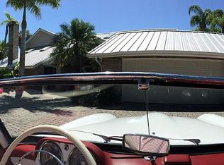 528 Siesta Dr, Sarasota, FL 34242