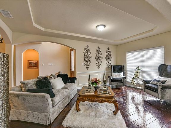 4th image of 108 White Oak Ln