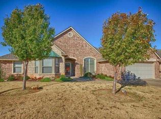 15105 Sugar Loaf Dr, Edmond, OK 73013