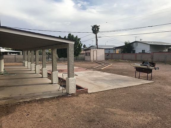 2nd image of 130 S Saguaro Dr