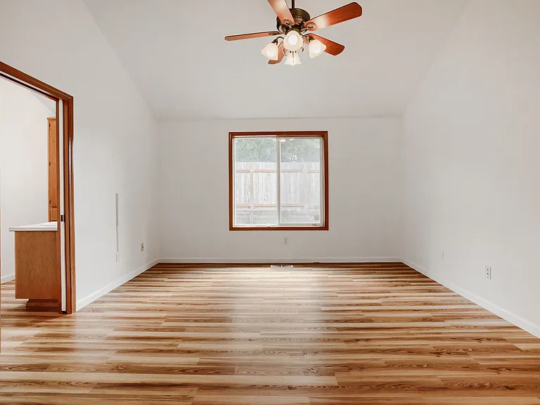 13189 SW 154th Ave — Photo 13