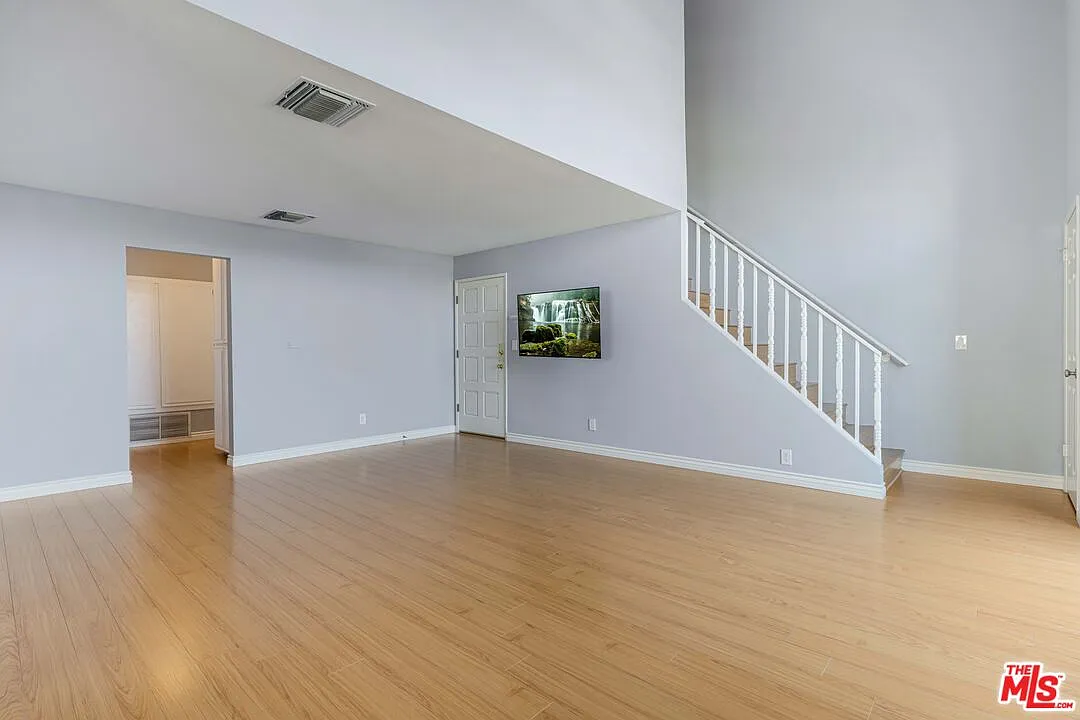 3 bed, 2.0 bath, 1482 sqft, $5,195 — Photo 4