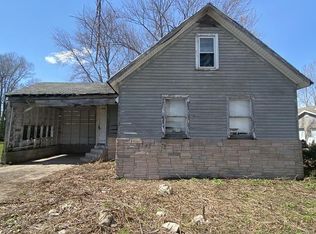 330 N Wooster St, Capron, IL 61012