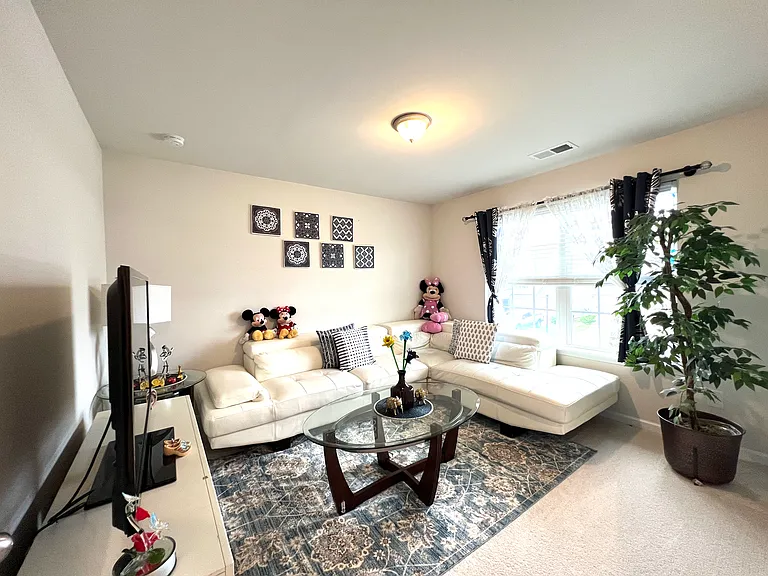 1031 Winnett Dr — Photo 41