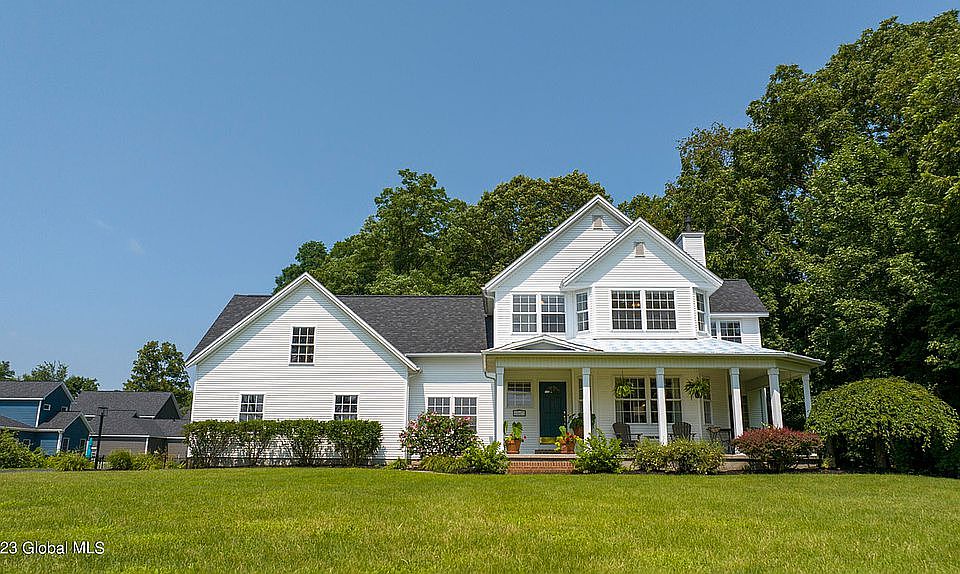 1st image of 663 Crescent Ave