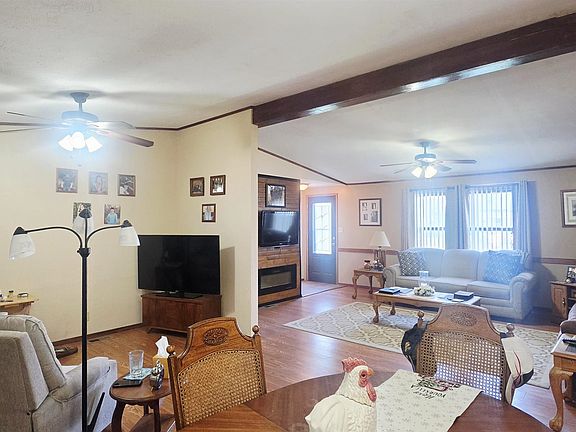 5th image of 301 E Ash Ave