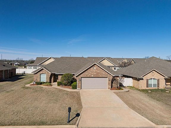 3rd image of 2008 Lantana Cir