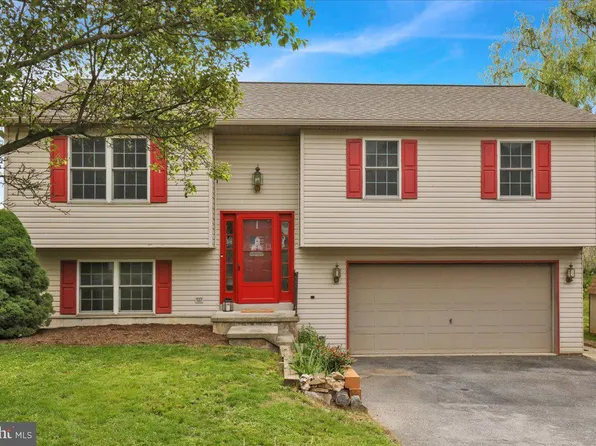 2304 Nancy Lee Ave, Lebanon, PA 17042