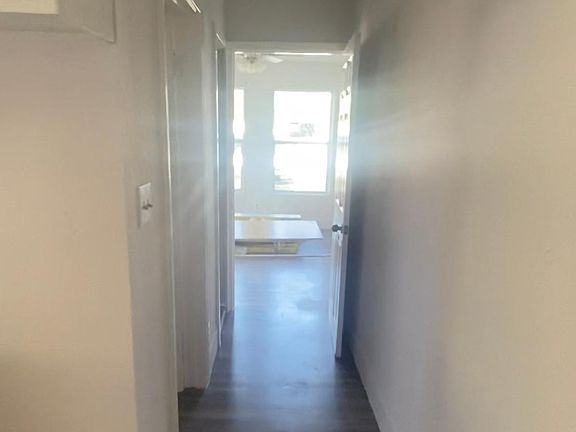 4th image of 305 Gillette Blvd #B