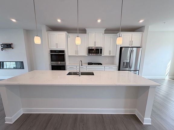 2nd image of 10825 Foxtrot Cir