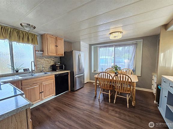 3rd image of 38 Hurd Road #35