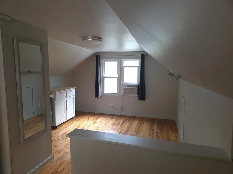 638 Dixie St — Photo 14