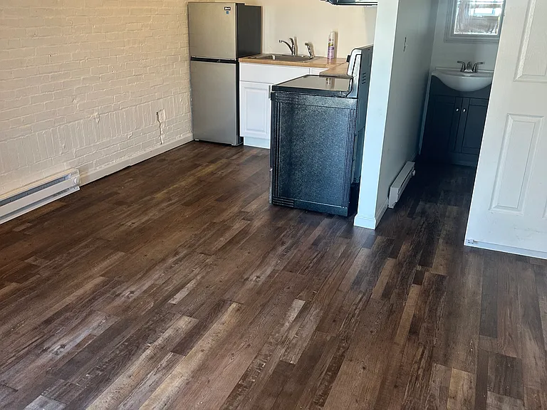 4 S Union St #3 — Photo 2