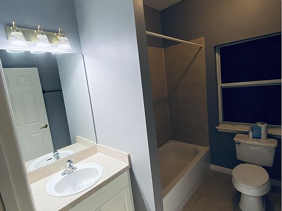 5th image of 232 Hill St #B